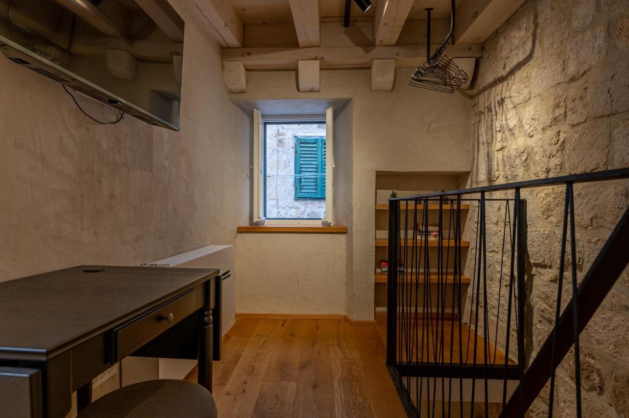 Superior 1 Bedroom Apartment Gabriela Next To Buza Beach Dubrovnik Exterior photo